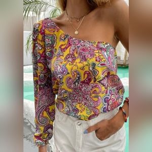 NWOT Paisley One Shoulder Long Sleeve Yellow Top Size XL